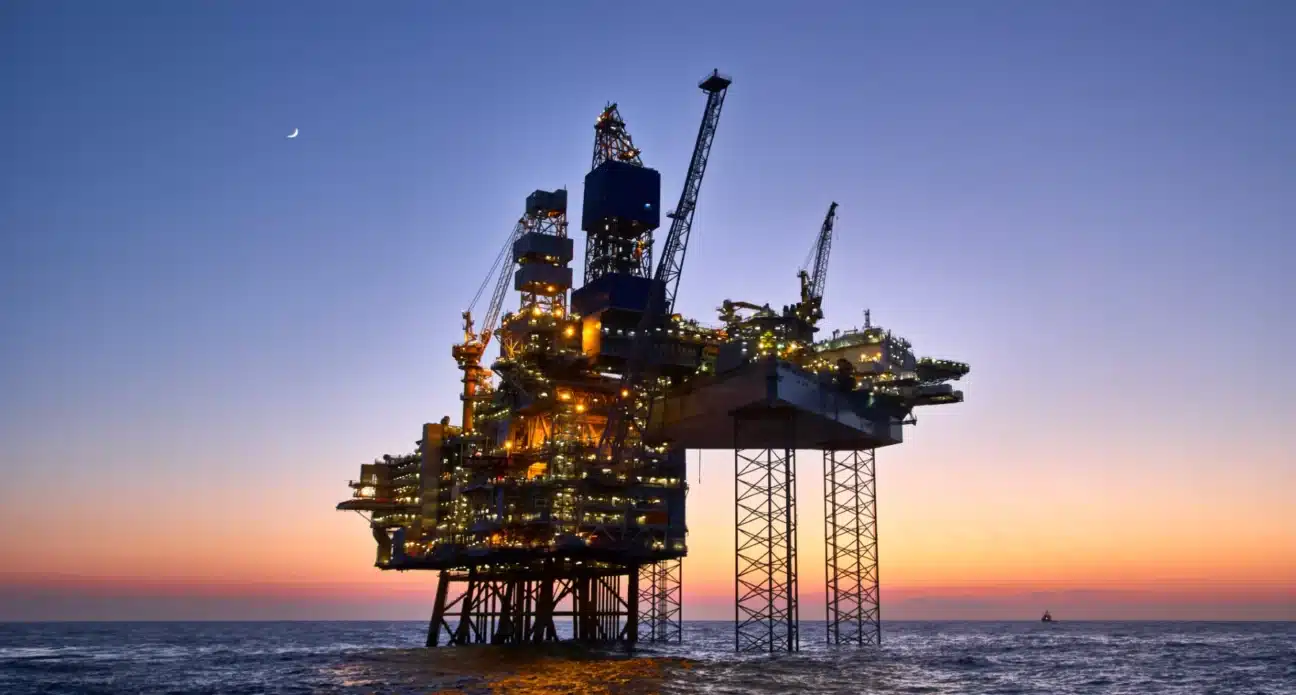 Britain Says Yes to Jackdaw Gas. Rosebank Oil, With 7 Times the Carbon, Waits